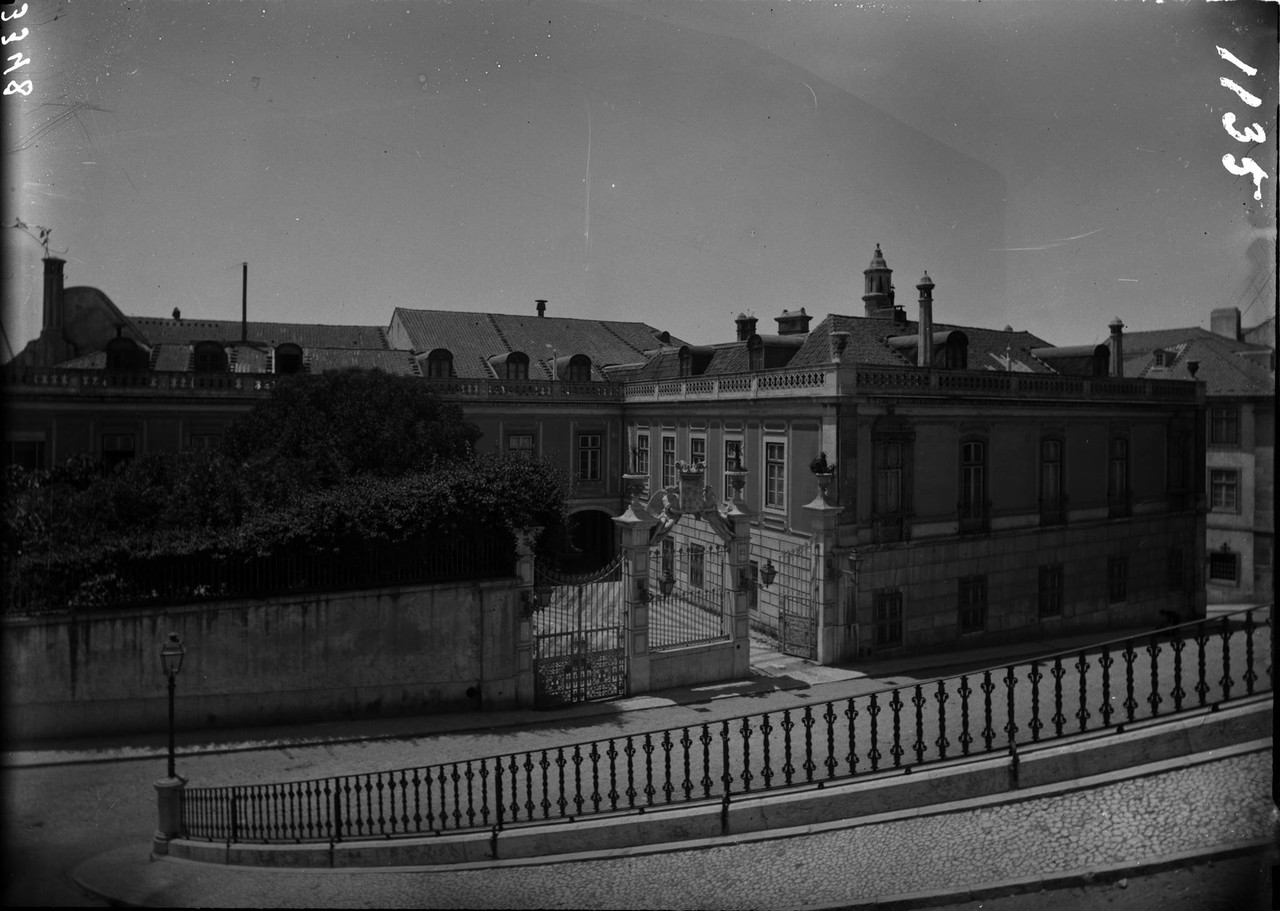 Palácio Penafiel, e parte do Largo do Correio-Mor