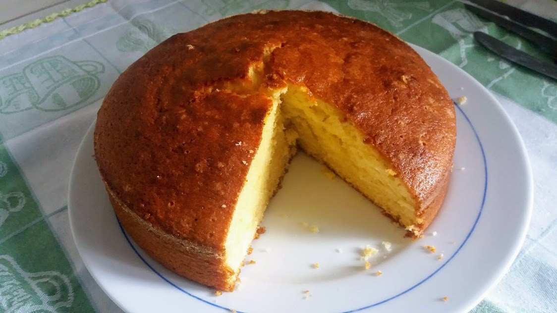 bolo de iogurte da Rita.jpg