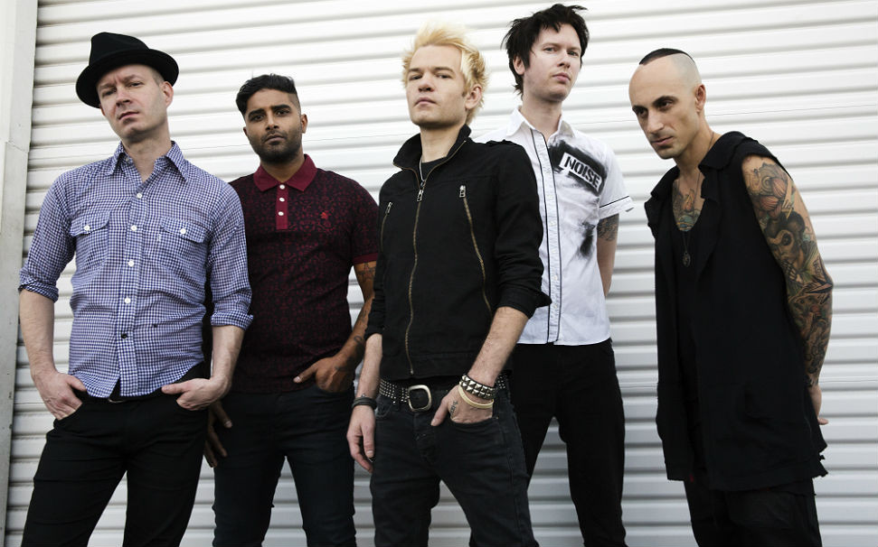 sum_41_2016_interview_971.jpg