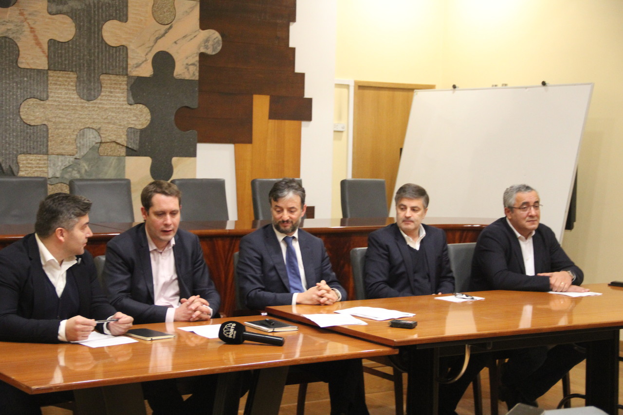 conferencia 2.jpg
