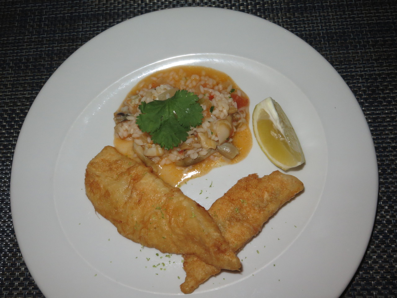 Filetes de Peixe-Galo com Arroz Carolino de LINGUEIRÃO