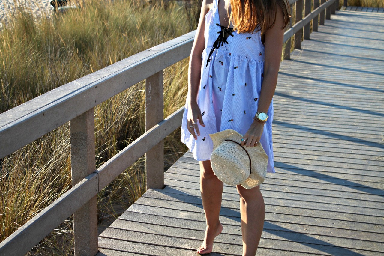 Dress_vestido_blue_azul_leve_decote_laço_cordões