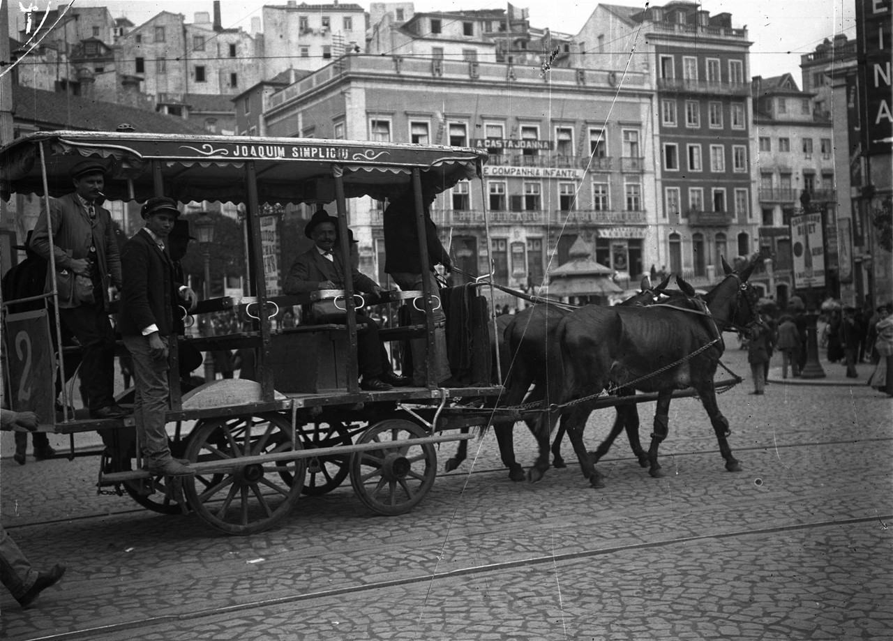 O Palácio em 1912 acolhia um teatro, foto de Josh O Palácio em 1912 acolhia um teatro, foto de Josh