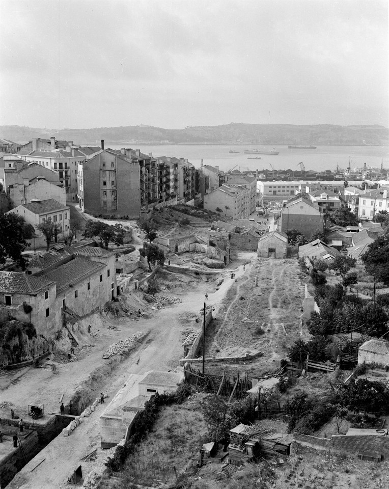 Demolições no Quartel da Cova da Moura, 1949, fo