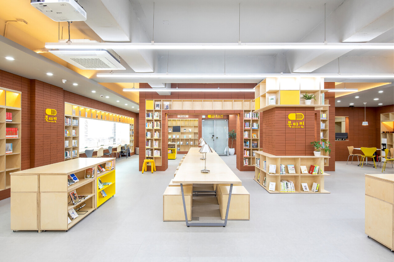 the-red-brick-library-g-o-architecture_22.jpg