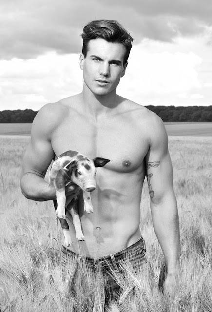 2017-french-farmers-calendar-fred-goudon-2.jpg 2017-french-farmers-calendar-fred-goudon-2.jpg