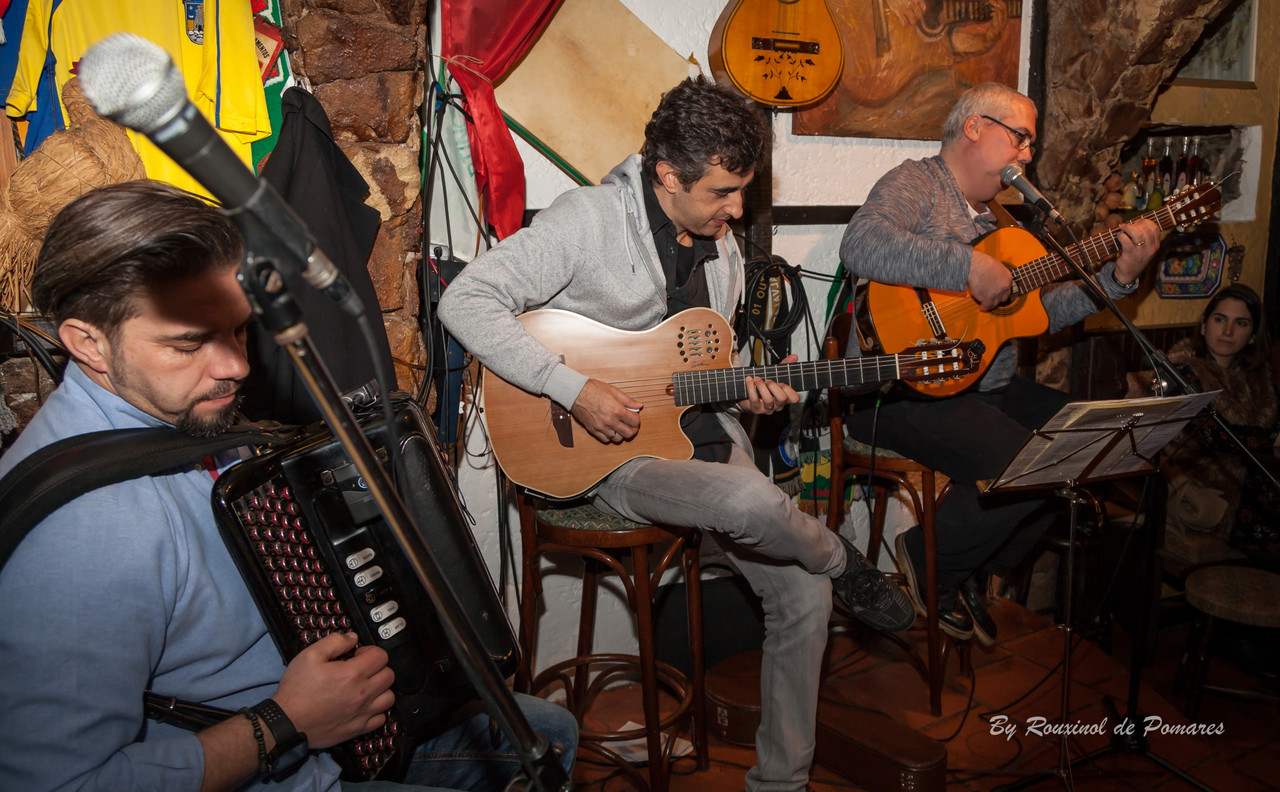 Silvana Peres na Taverna dos Trovadores (006).JPG
