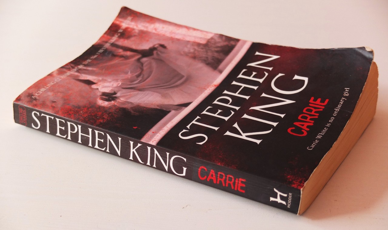Carrie de Stephen King.JPG Carrie de Stephen King.JPG