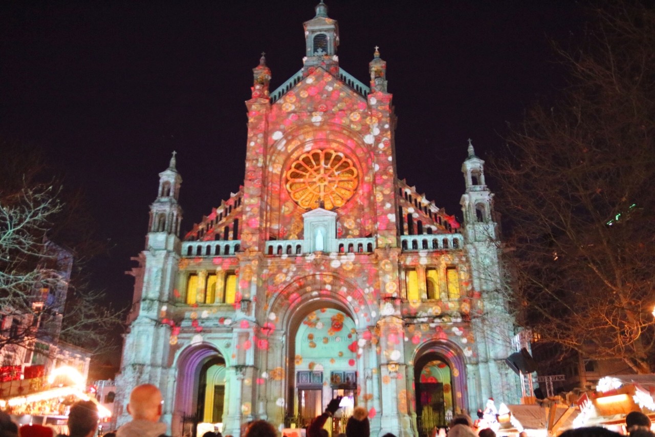 plaisirs d' hiver sainte catherine espectáculo de luzes