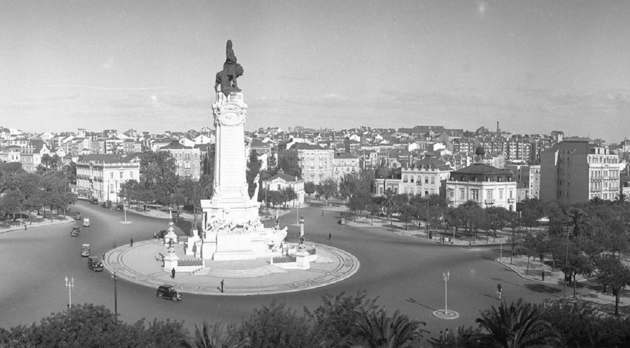 Panorâmica da praça Marquês de Pombal, ant. 194