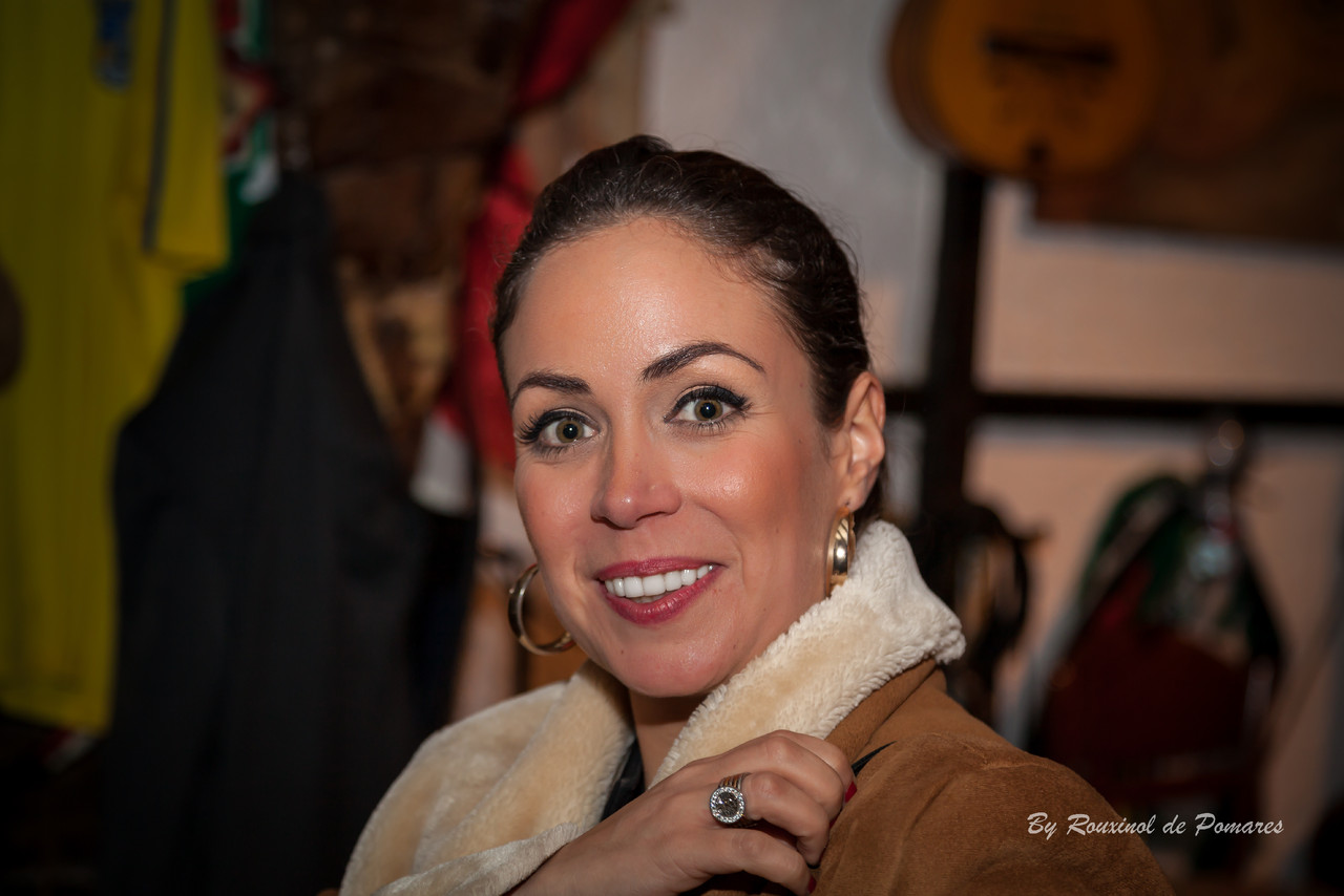 Joana Amendoeira na Taverna dos Trovadores (001).J Joana Amendoeira na Taverna dos Trovadores (001).J