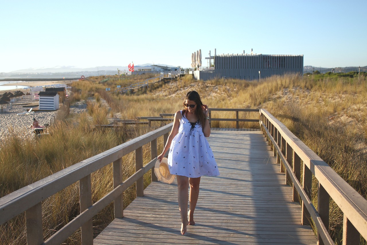 Dress_vestido_blue_azul_leve_decote_laço_cordões