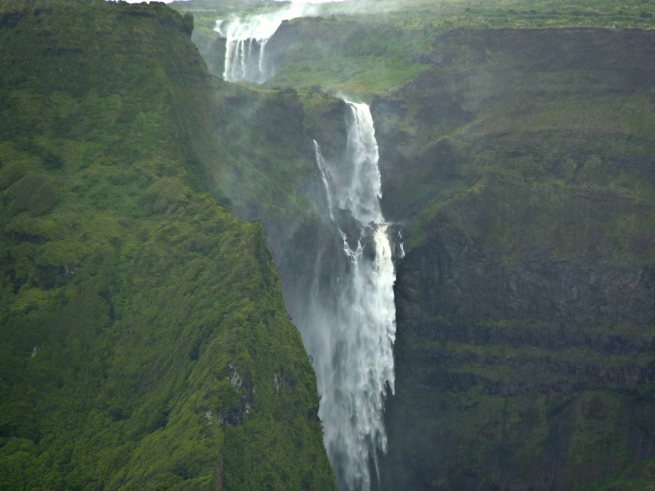 Flores - Cascata da Ribeira Grande (1).jpg