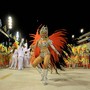 Carnaval Desfile - Bruna Almeida é a rainha