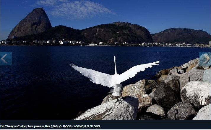 Esperando a sua aparte na parceria - De bra&ccedil;os ab