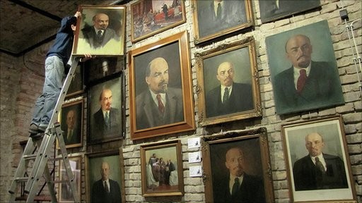 _50269988_lenin_7