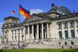 1200px-Berlin_reichstag_CP1.jpg
