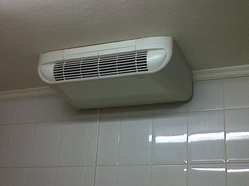 Ventilo convector do bar em funcionamento.