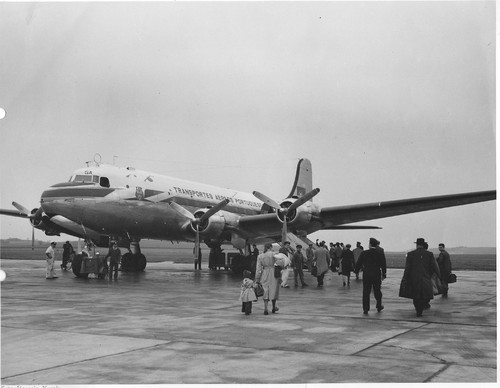 Embarque, Aeroporto de Lisboa, 195... (Museu da TAP, 142FOTG)