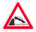 A8 - Sáida num cais ou precipício