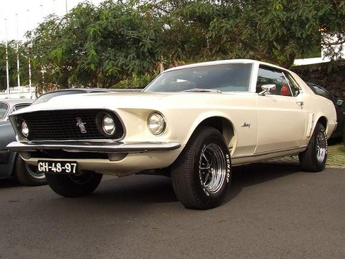 O Ford Mustang...uma lenda das estradas e películas norte-americanas...