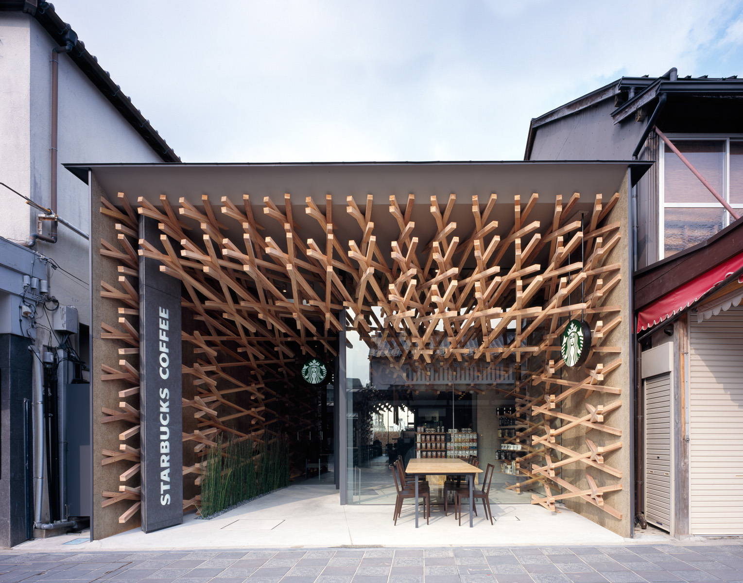 Starbucks-Coffee-at-Dazaifutenma-ngu-Omotesando-2