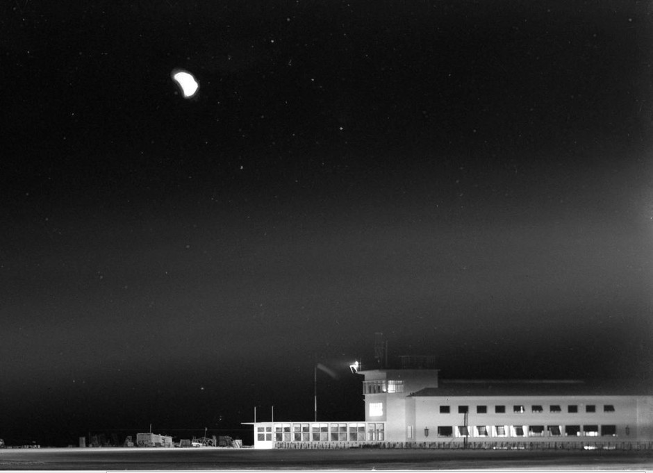 Aeroporto, Portela (M. Novais, 1942-43)